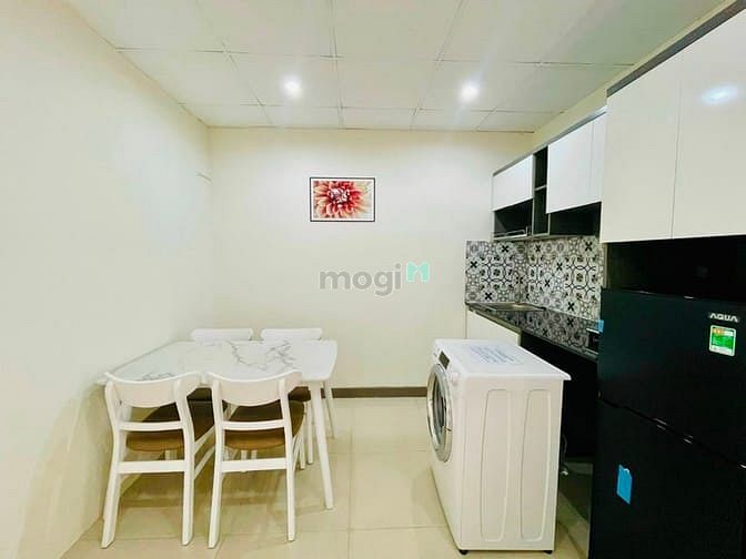 Hình ảnh Căn 2PN 45m2 Bancony Đầy Đủ Nội Thất Tại P12 Quận Tân Bình