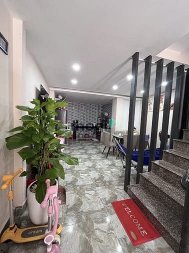 Hình ảnh 55m2 - 3 tầng 3pn - sát mặt tiền - gần sân bay