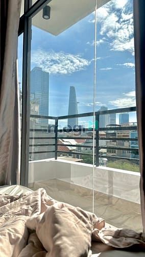 Hình ảnh Cho thuê studio có ban công siêu mát trên đường Lê Thánh Tôn, Quận 1