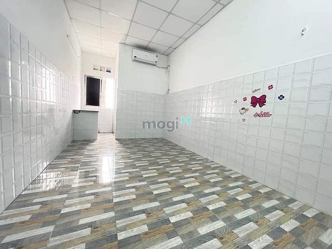 Hình ảnh Phòng Sẵn Máy Lạnh Ngay Ngã Tư Gò Mây