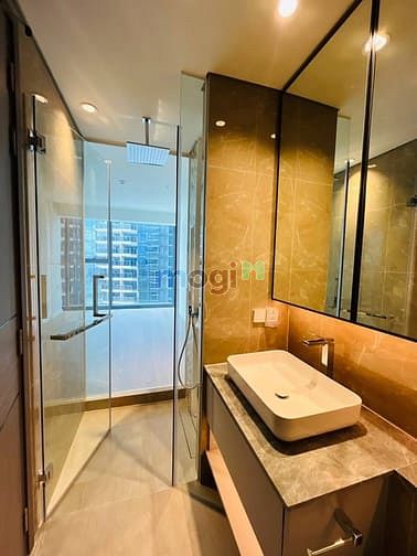 Hình ảnh Cho thuê 2PN Opera giá 40tr thương lượng nội thất cơ bản