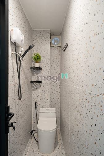 Hình ảnh Mb6623 nạp rút nhanh chóng studio cửa sổ lớn Cách mạng tháng 8 Quận 3, gần tòa nhà Viettel