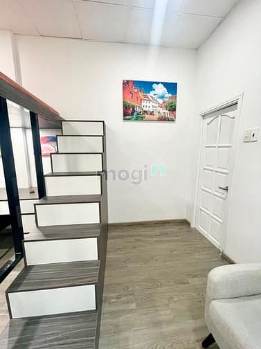Hình ảnh Căn Hộ Duplex Đối Diện Sân Bay Tân Sơn Nhất Cửa Sổ Trời Rộng Thoáng