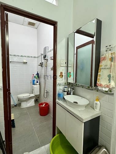 Hình ảnh Bán Nhà MT đường xe Hơi- Vincom Lê Văn Việt