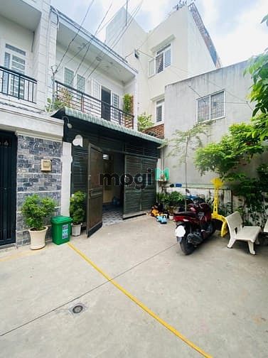 Hình ảnh Bán Nhà MT đường xe Hơi- Vincom Lê Văn Việt