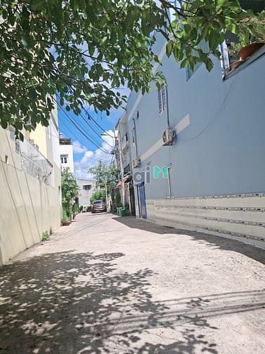 Hình ảnh Bán Nhà MT đường xe Hơi- Vincom Lê Văn Việt