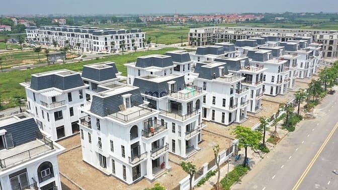 Hình ảnh Biệt thự Hub Mê Linh, Hà Nội. Dt 250m2, mt 15m. Giá 4x tr/m2