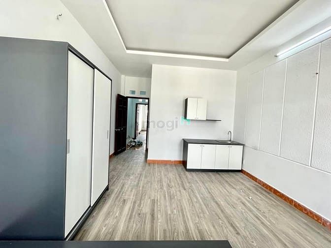 Hình ảnh Căn Hộ Giá Cực Rẻ Ban Công Cửa Sổ Thoáng Ngay P15 Tân Bình