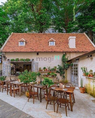 Hình ảnh Cho thuê Biệt Thự Phong Cách Châu Âu Cổ Điển Phan Đăng Lưu, Bình Thạnh