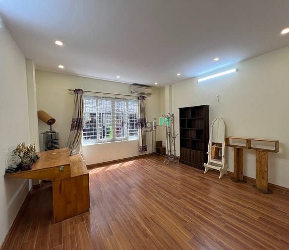 Hình ảnh Nhà dân xây Ô chợ Dừa, Đống Đa lô góc. 3 phòng ngủ, ngõ thông. DT 44m2