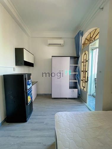 Hình ảnh Phòng trọ Studio ban công nội thất sát chợ Phạm Văn Hai - Tân Bình