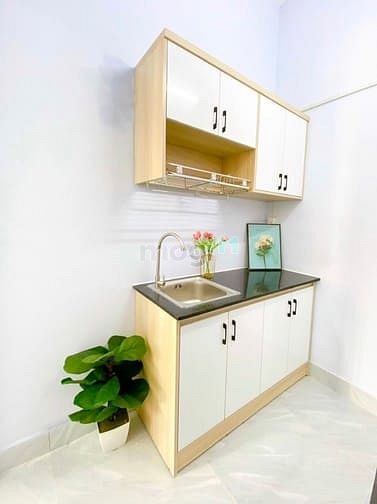 Hình ảnh Cho Thuê Căn Cửa Sổ Thoáng Tách Bếp Tại P6 Quận Tân Bình