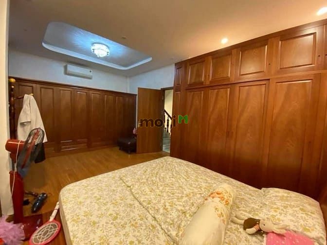 Hình ảnh Cần bán nhà ở Thái Thịnh, ngõ oto. Diện tích 40m2 x 5 tầng = 8.6 tỷ