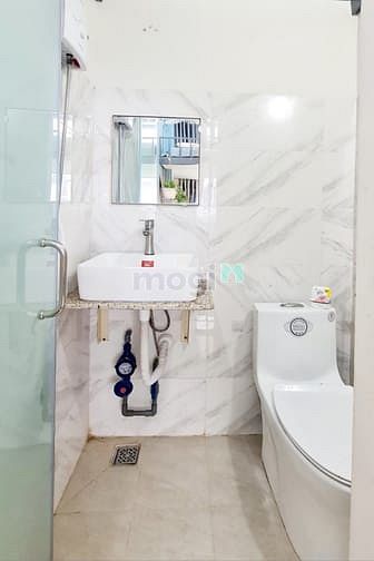 Hình ảnh Hẻm xe tải-sát hàng xanh/huu/hutech