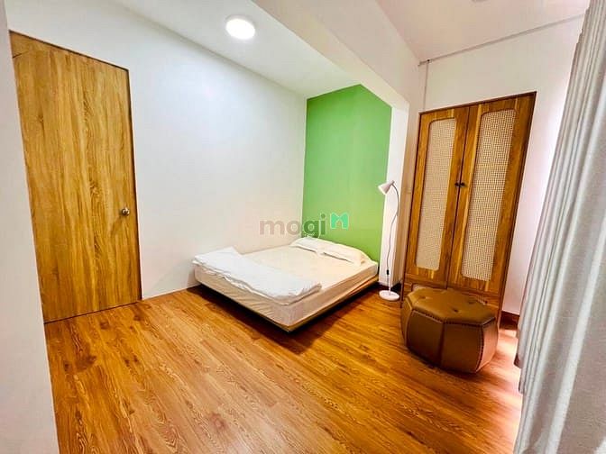 Hình ảnh Căn Hộ 1 Phòng Ngủ Ban Công, Ngay cầu Khánh Hộ, PĐB Q1