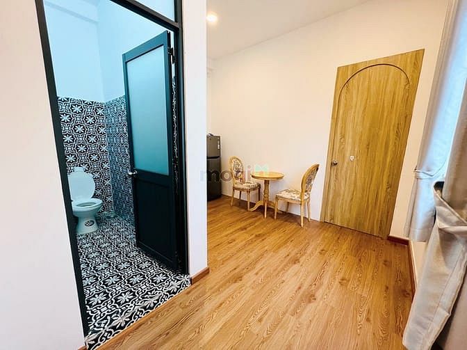 Hình ảnh Căn Hộ 1 Phòng Ngủ Ban Công, Ngay cầu Khánh Hộ, PĐB Q1