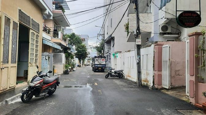 Hình ảnh Cho thuê nhà 3 tầng mặt tiền Phan Kế Bính gần chợ Đống Đa - 6,5tr/th