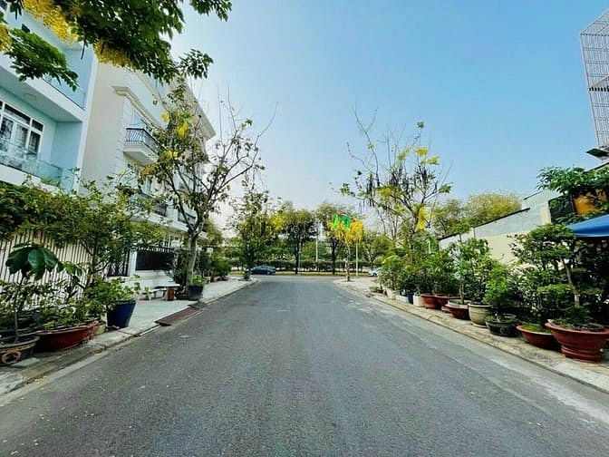 Hình ảnh Cần bán 200m2(10x20m)- thổ cư 100%, Giáp SG, QL 13 mở rộng, Vạn Phúc