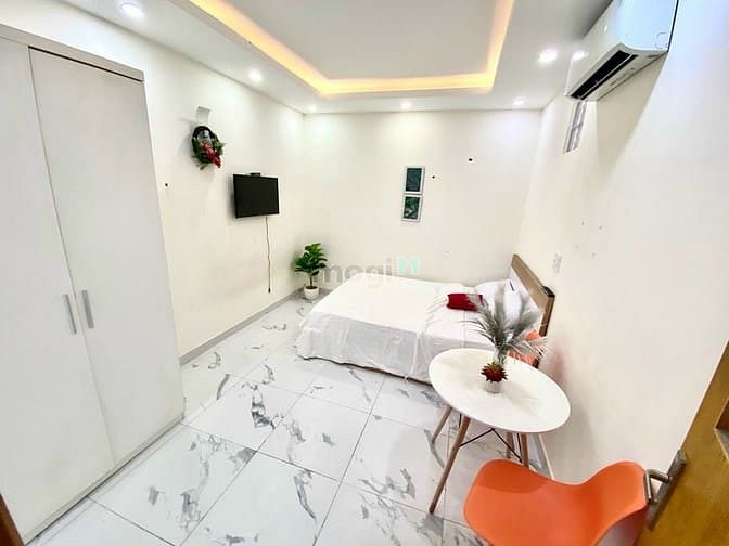 Hình ảnh Cho Thuê Căn Hộ Ban Công Full NT Ngay Vòng Xoay Lăng Cha Cả