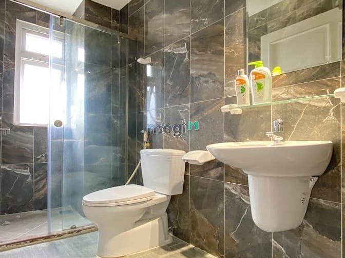 Hình ảnh Cho Thuê Căn Hộ Ban Công Full Nội Thất Cửa Sổ Lớn Ngay Chợ Tân Bình