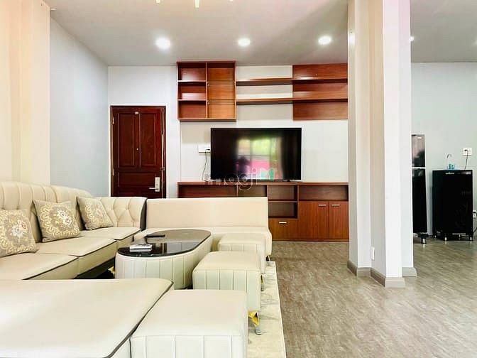 Hình ảnh Cho Thuê PENHOUSE 45m2 Cao Cấp Quận 1 - Gần Phố Bùi Viện