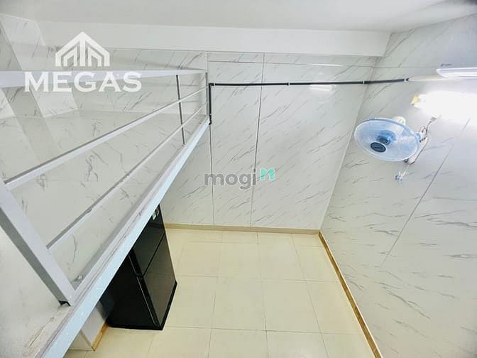 Hình ảnh Phòng Cho Thuê Đầy Đủ Nội Thất Có Gác Cửa Sổ Gần Huit