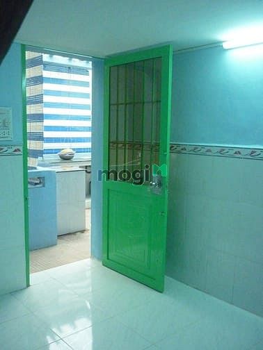 Hình ảnh Phòng máy lạnh + Lối đi riêng + Giờ tự do _ Quận 5