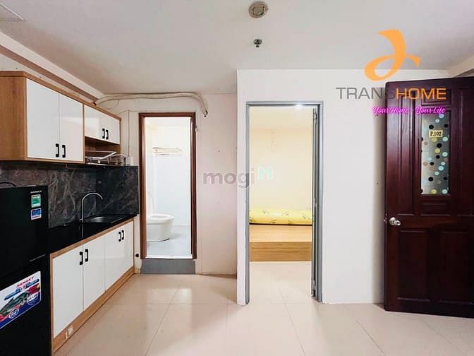 Hình ảnh Căn Hộ Ban Công Full Nội Thất Cửa Sổ Lớn Tách Bếp Khu Sân Bay