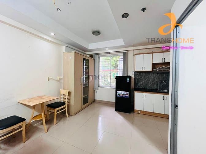 Hình ảnh Căn Hộ Ban Công Full Nội Thất Cửa Sổ Lớn Tách Bếp Khu Sân Bay