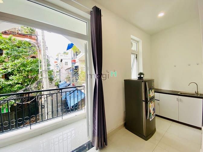 Hình ảnh Mb6623 nạp rút nhanh chóng studio full nội thất có ban công đường CMT8 quận Tân Bình