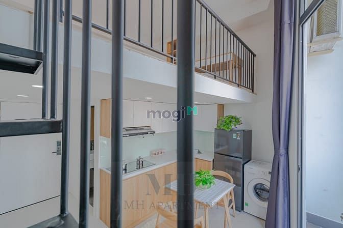 Hình ảnh Căn Hộ Cao Cấp Có View Ban Công Full Nội Thật. Hình Thất Giá Thật Q7