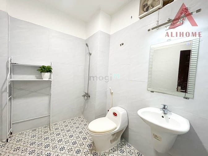 Hình ảnh Cho Thuê PENHOUSE 45m2 Cao Cấp Quận 1 - Gần Phố Bùi Viện
