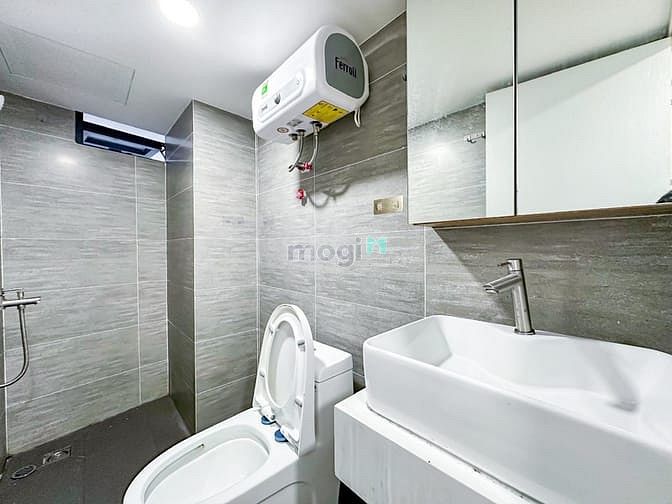 Hình ảnh Căn Hộ Cao Cấp Full Nội Thất. Cửa Sổ Thoáng Mát Nhiều Ánh Sáng Q7
