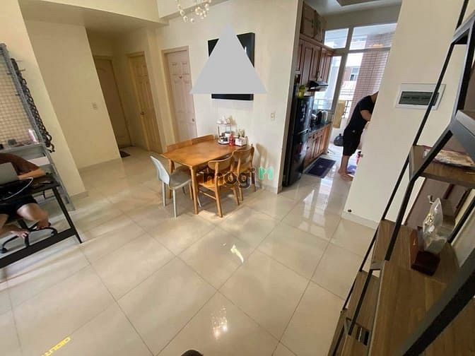Hình ảnh Cho thuê căn 2pn 70m2 tại Cao Ốc Screc Quận 3. Nội thất đầy đủ 12,5tr