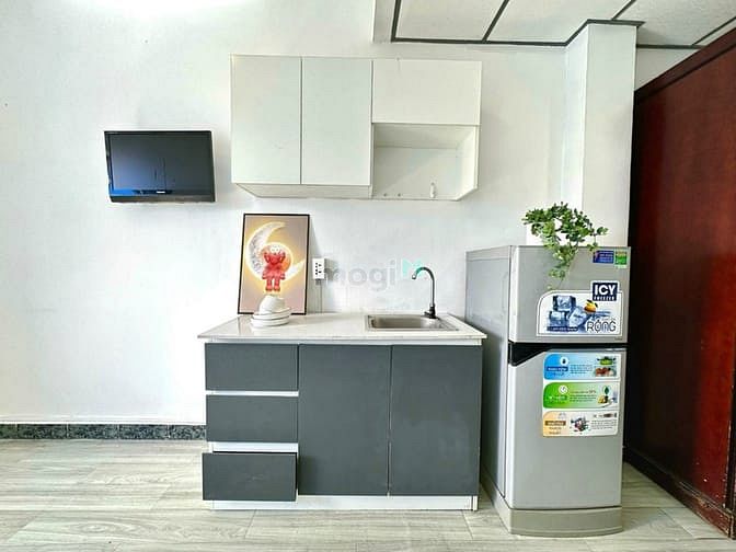 Hình ảnh Căn Hộ Dịch Vụ Studio - Cửa Sổ Thoáng Mát - Thang Máy