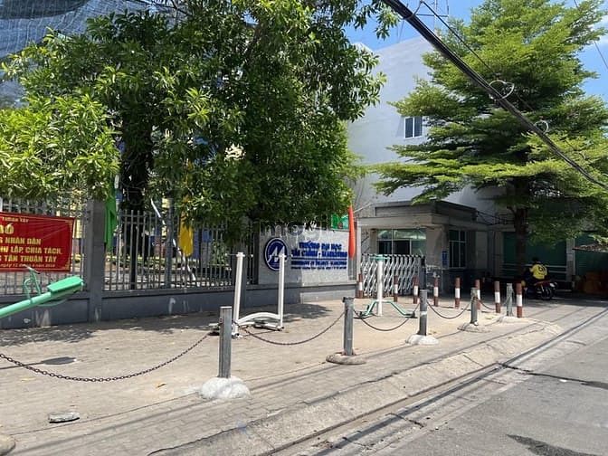 Hình ảnh NHÀ QUẬN 7- Có đẹp- Có cấp 4- chốt nhanh ạ!