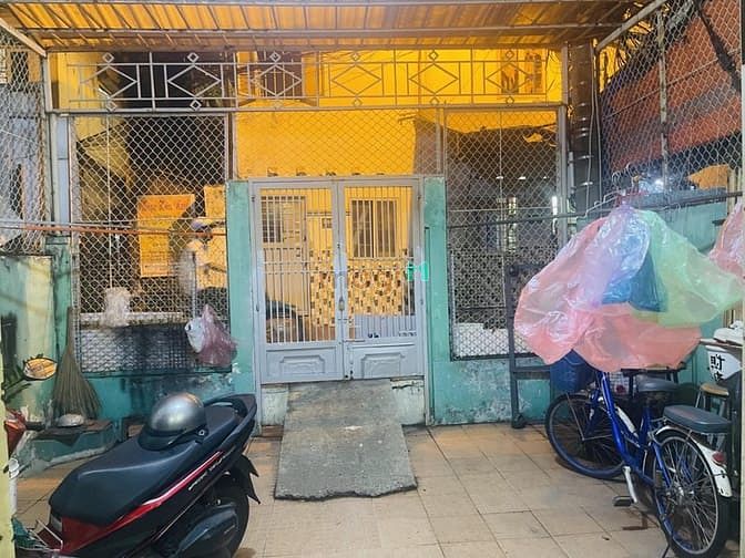 Hình ảnh NHÀ QUẬN 7- Có đẹp- Có cấp 4- chốt nhanh ạ!