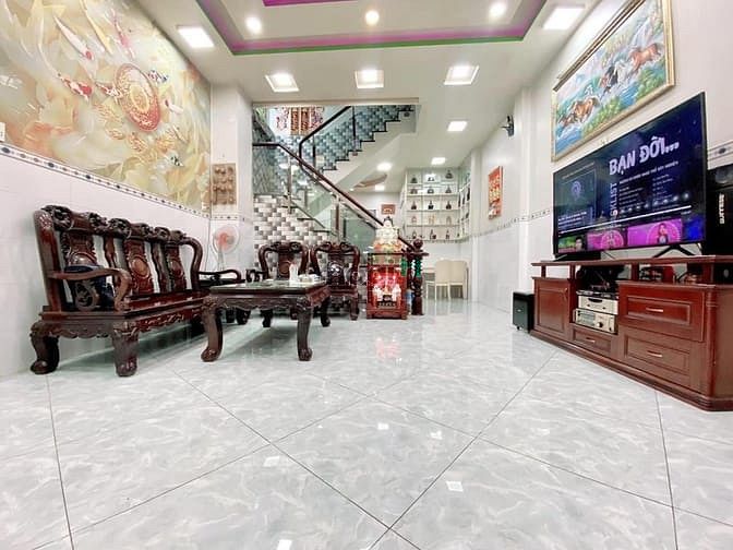 Hình ảnh NHÀ QUẬN 7- Có đẹp- Có cấp 4- chốt nhanh ạ!