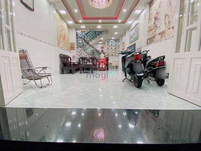 Hình ảnh NHÀ QUẬN 7- Có đẹp- Có cấp 4- chốt nhanh ạ!