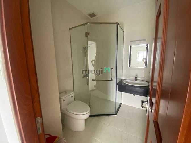 Hình ảnh Phòng trong nhà nguyên căn mới xây.