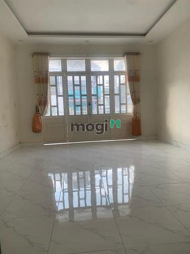 Hình ảnh Nhà mới 51a Lạc Long Quân 5.5x15m 3L 5pn