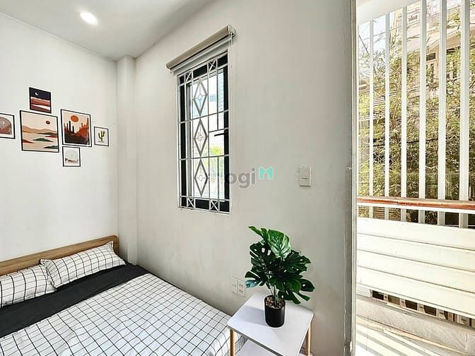 Hình ảnh Căn Hộ Ban Công Full Nội Thất Cửa Sổ Lớn Tách Bếp Etown Cộng Hòa