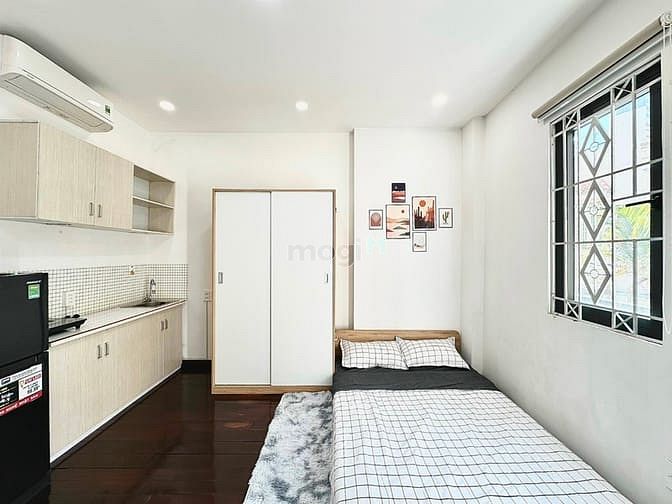 Hình ảnh Căn Hộ Ban Công Full Nội Thất Cửa Sổ Lớn Tách Bếp Etown Cộng Hòa
