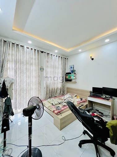 Hình ảnh NHÀ Mặt tiền Bình Tân sát Tân phú, SHR, 5 Tầng, 7PN.