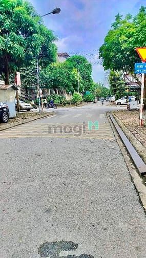 Hình ảnh Bán Thửa đất Vàng Việt Hưng 350m2-Mt 20m-VĨA HÈ-KINH DOANH-đàm phán