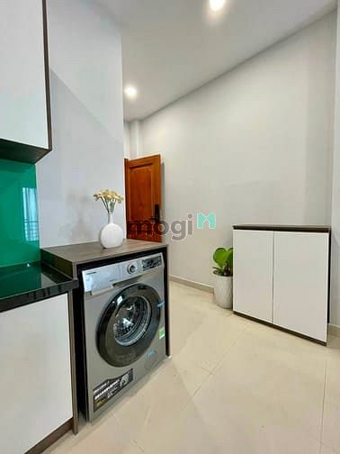 Hình ảnh Căn Hộ Ban Công Full Nội Thất Cửa Sổ Lớn Tách Bếp Etown Cộng Hòa