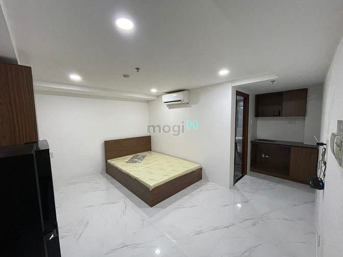 Hình ảnh Căn Hộ Full Nội Thất Có Ban Công. Tọa Lạc Tại Q1