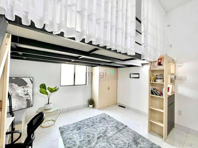 Hình ảnh Cho Thuê Căn Hộ Gác Cao Đứng Được Nằm Ngay Văn Lang CS3