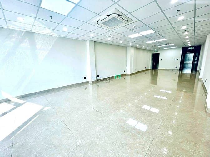 Hình ảnh Cho Thuê Nhà Mặt Tiền Cách Mạng Tháng 8, P10, Quận 3