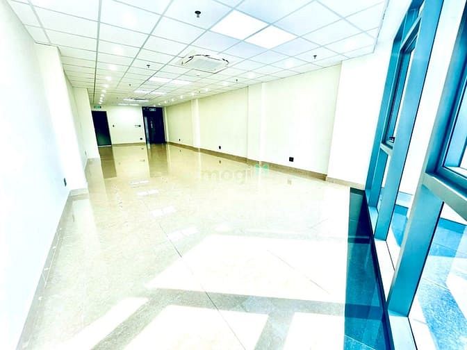 Hình ảnh Cho Thuê Nhà Mặt Tiền Cách Mạng Tháng 8, P10, Quận 3